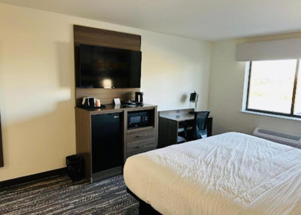 Clarion Pointe Milwaukee Exterior foto